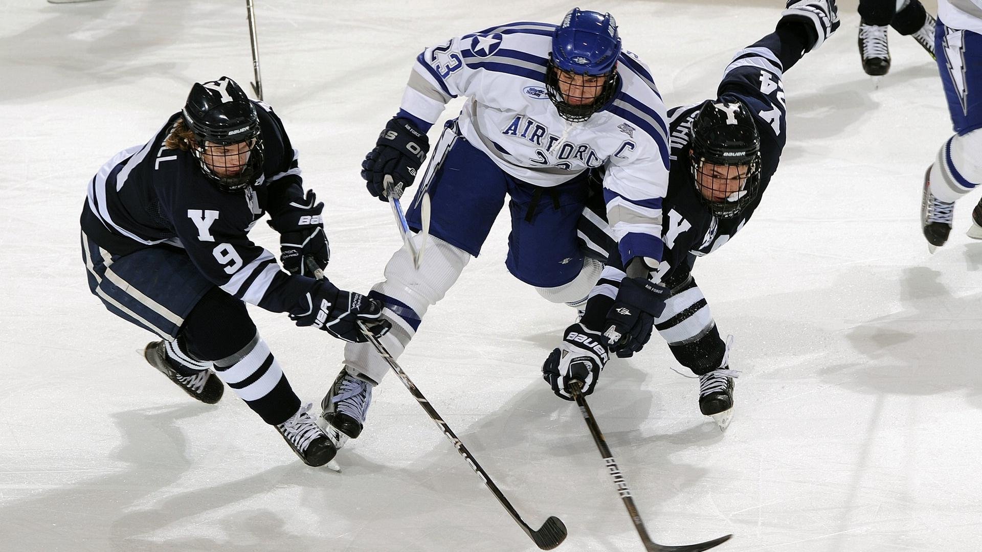 球场大片！青少年篮球栏目在央视热播，激励青少年追梦，关于青少年篮球电影